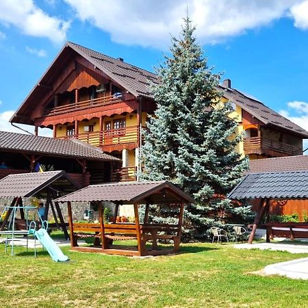 Casa De Vacanta Silvia Мэнэстиря-Гуморулуй Экстерьер фото