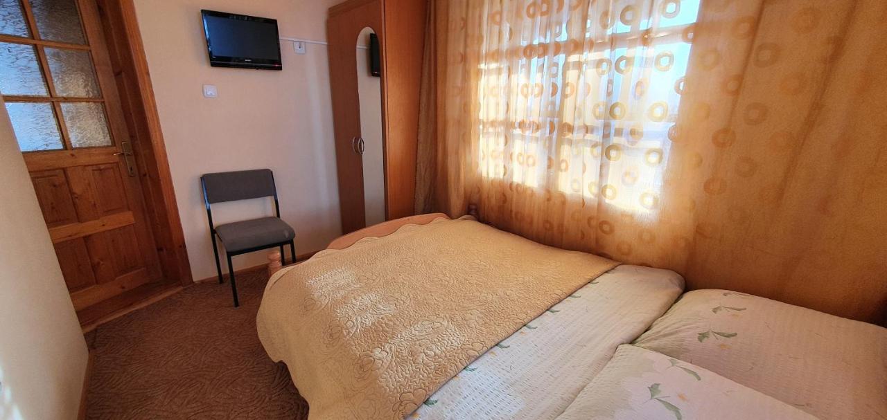 Casa De Vacanta Silvia Мэнэстиря-Гуморулуй Экстерьер фото