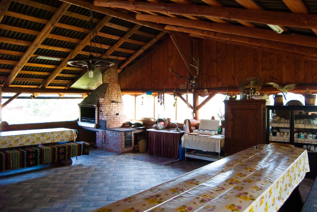 Casa De Vacanta Silvia Мэнэстиря-Гуморулуй Экстерьер фото